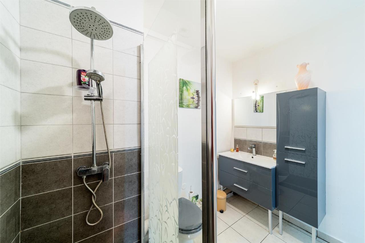 Apartamento T2 - Sainte-Clotilde - Wifi - A la Nuitée Exterior foto